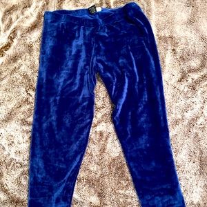 Super soft beautiful blue leggings